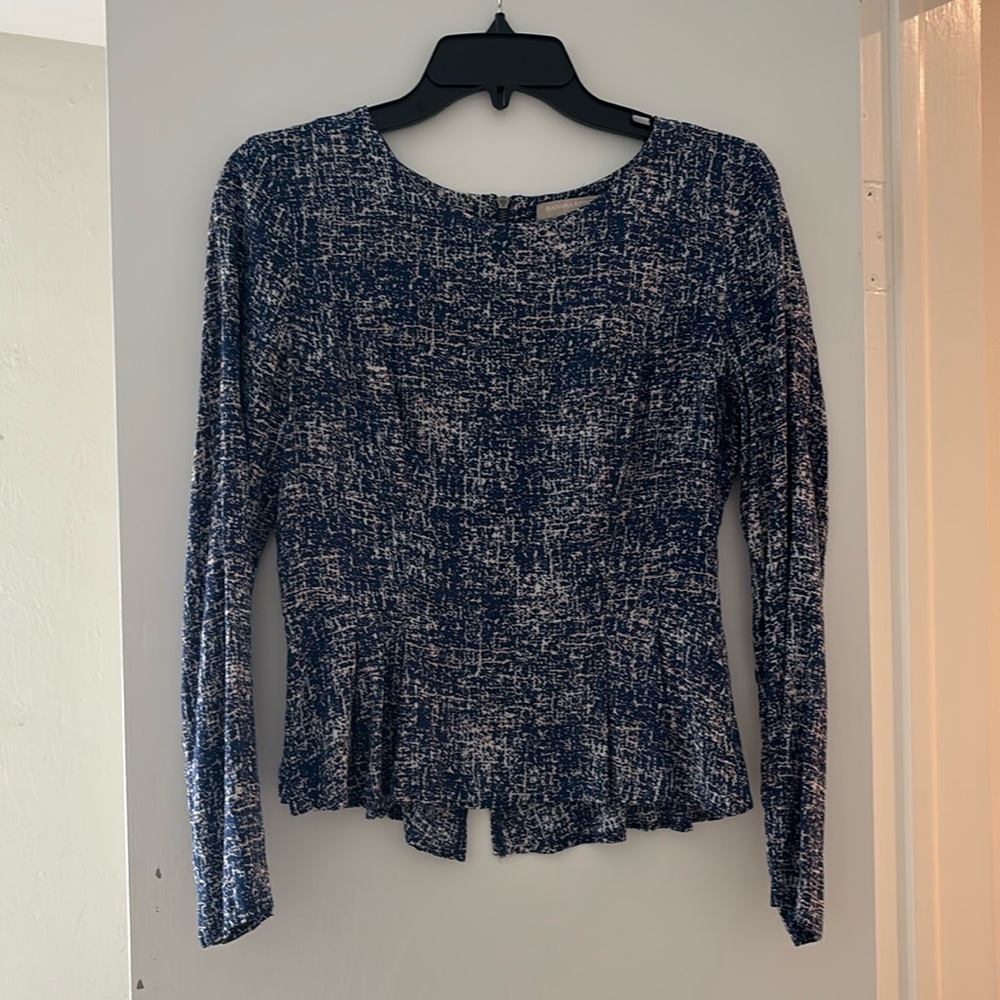 Peplum zipper back long sleeve silky top